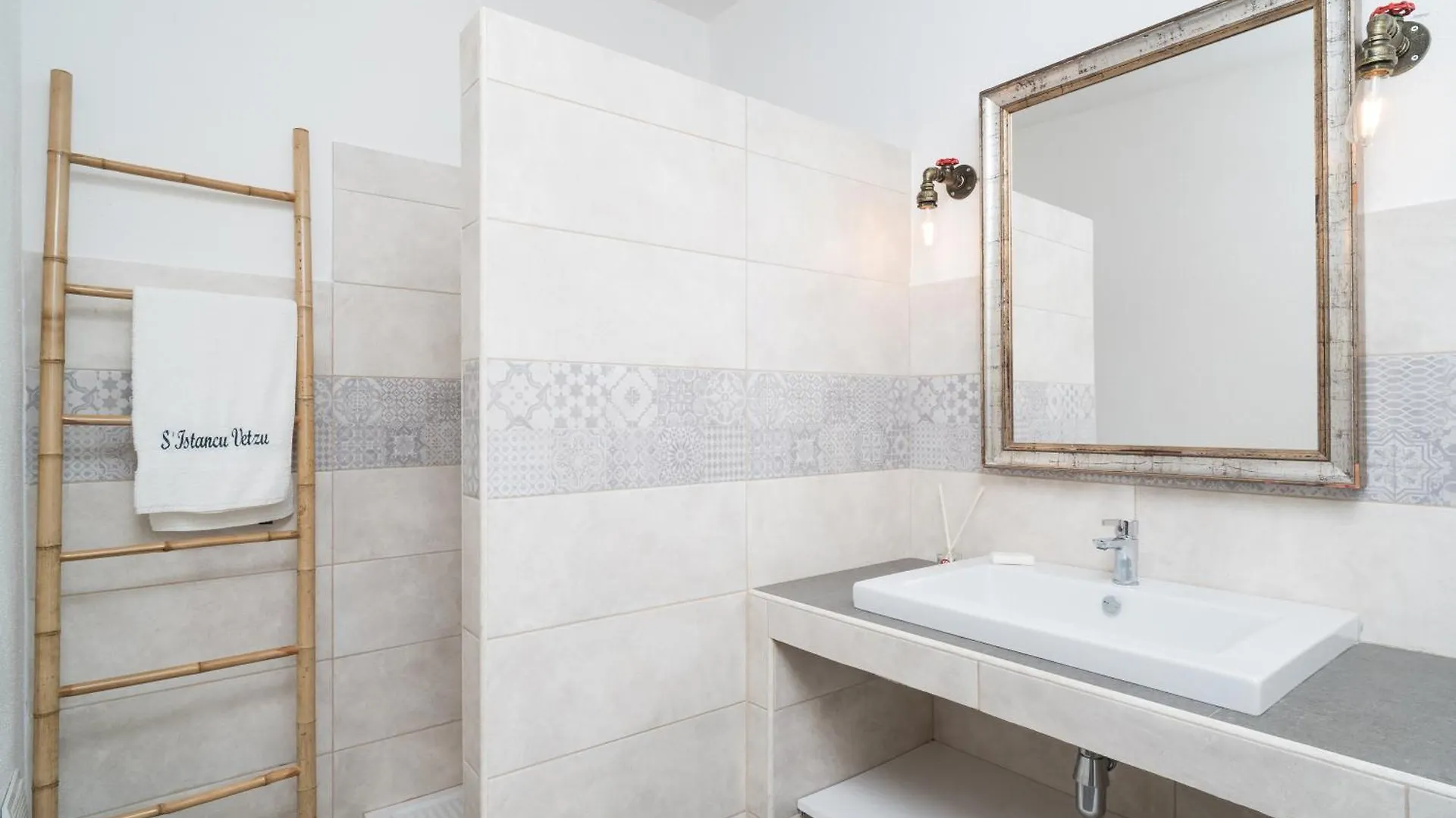 Apartament S' Istancu Vetzu Irgoli